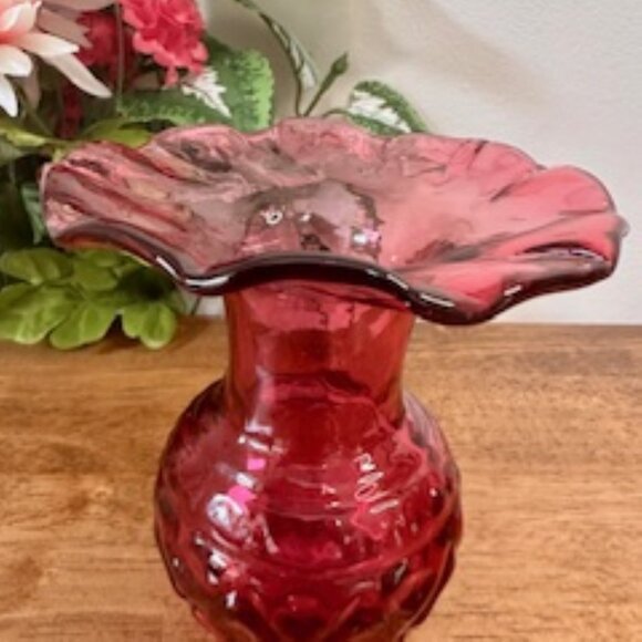Vintage Cranberry Glass Ruffled Vase Diamond Heart Motif Elegant Red Art Glass - Picture 5 of 7